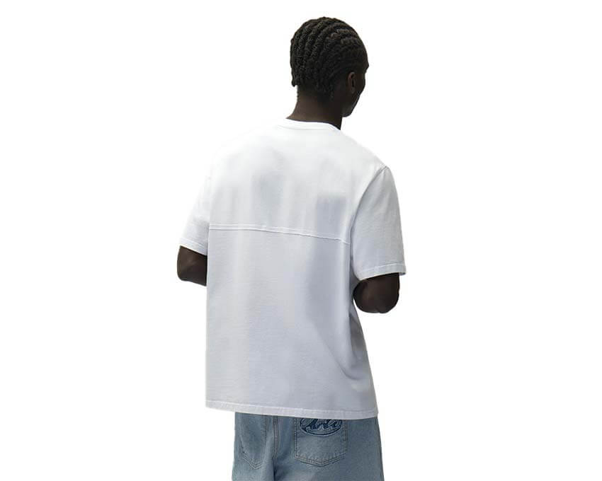 Arte Circle Logo Cut T-shirt Weiß Detail — Arte Kreislogo und Signaturschnitt