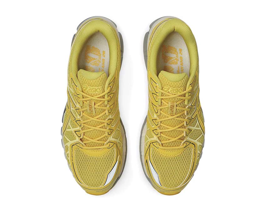 Asics Gel Kayano 20 Lite-Show Banana Cream détail — matériaux réfléchissants