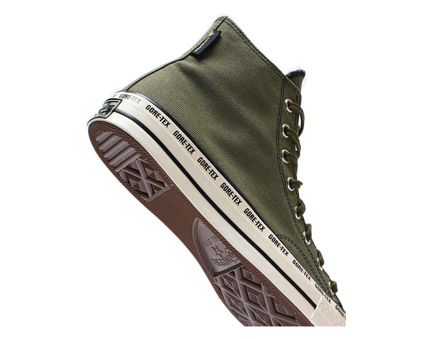 Converse Chuck 70 Gore-Tex Utility Black Egret detalle — logo Gore-Tex