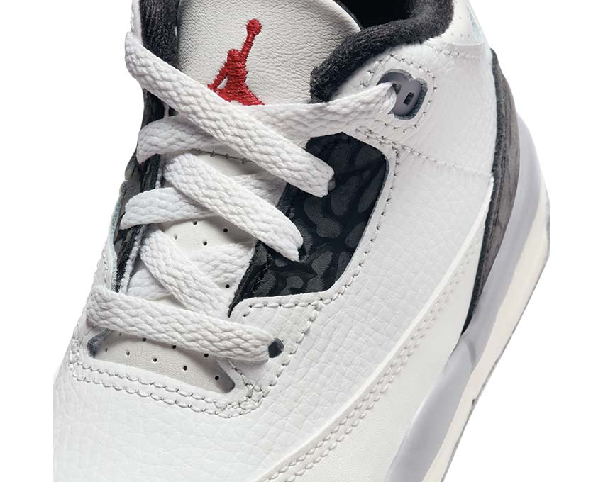 Jordan 3 Retro TD White — vista tres cuartos niño blanco