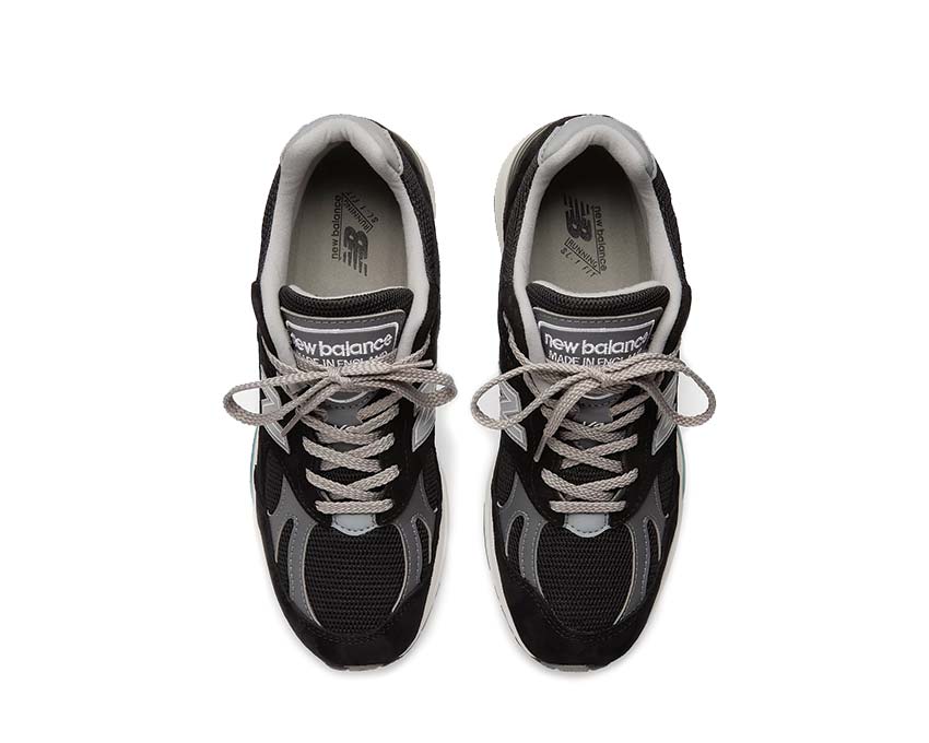 New Balance 991 Made in UK Black Smoked Pearl détail — matières cuir suède UK