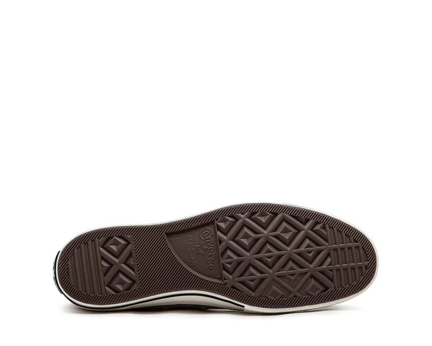Converse Chuck 70 Hi Sand/Chocolate detalle — ojales dorados vintage