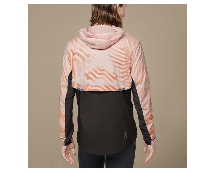 On Weather Jacket Lumos Woodrose Black détail — tissu imperméable léger respirant On