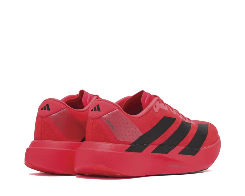 Adidas Adizero Evo SL Lucid Red dettaglio — sistema di allacciatura rapida leggero