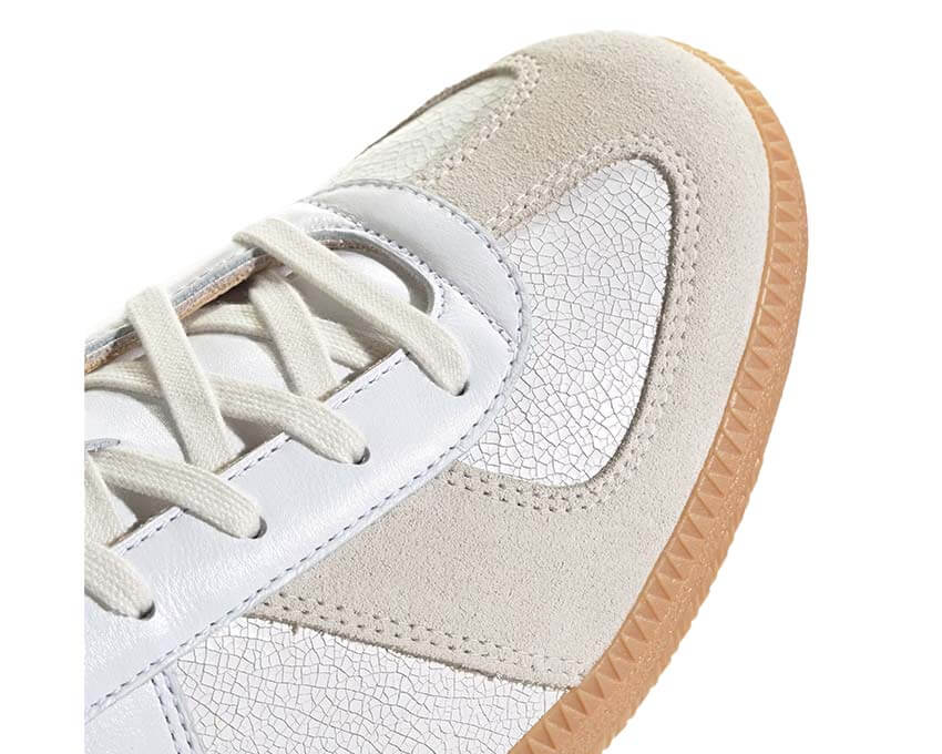 Adidas BW Army Cloud White vue latérale — tige cuir blanc avec empiècements colorés