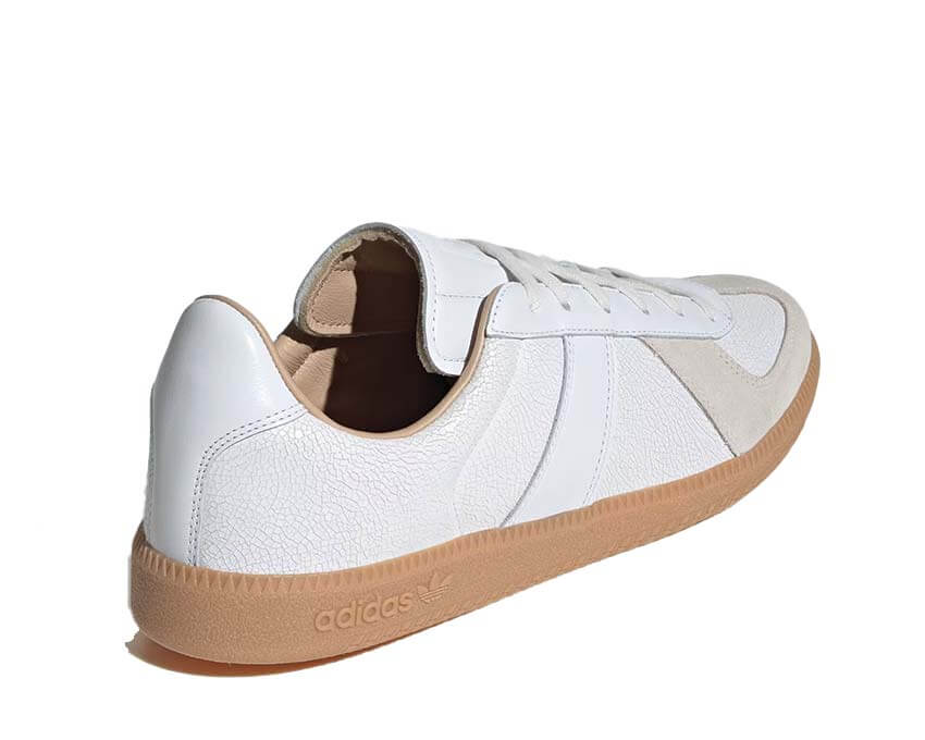Adidas BW Army Cloud White détail — lacets et langue tissu épaisse rétro