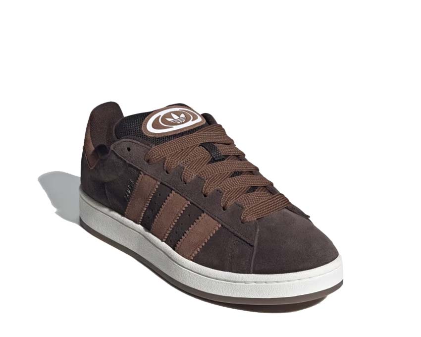 Adidas Campus 00s Dark Brown Seitenansicht — Wildleder-Profil und flache Gummisohle