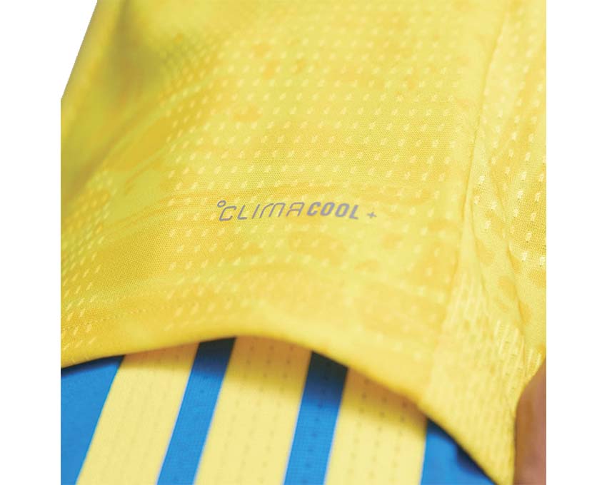 Adidas Colombia 26 Home Authentic Jersey détail — col et écusson fédération