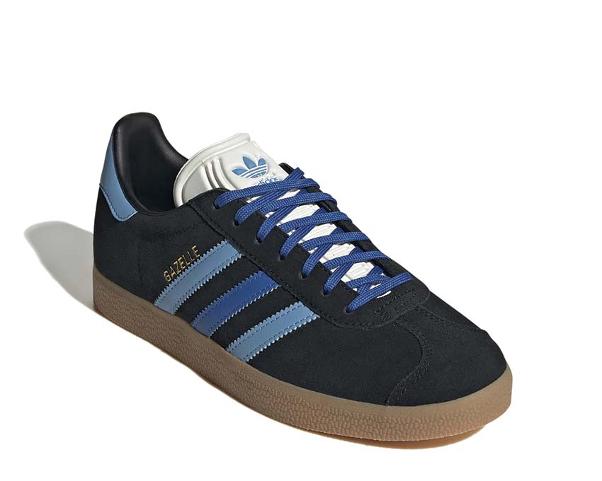 Adidas Gazelle Black Light Blue vue latérale — 3 bandes daim profil lifestyle