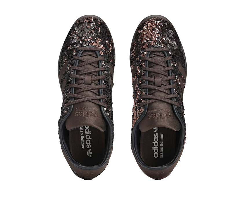 Adidas Karintha x Wales Bonner Sequin Dark Brown Detail — goldene glänzende Pailletten