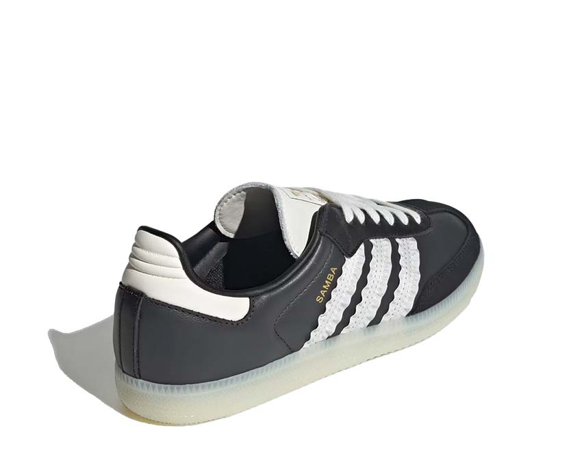 Adidas Samba OG Carbon détail — cuir gris et overlay Off White