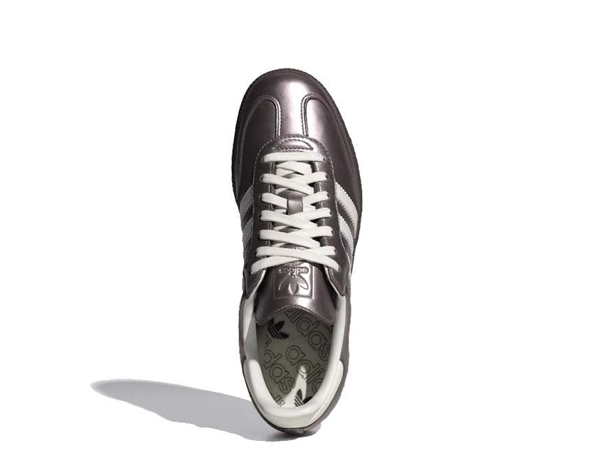 Adidas Samba OG W Metallic Purple detalle — lengüeta T-Toe y Three Stripes