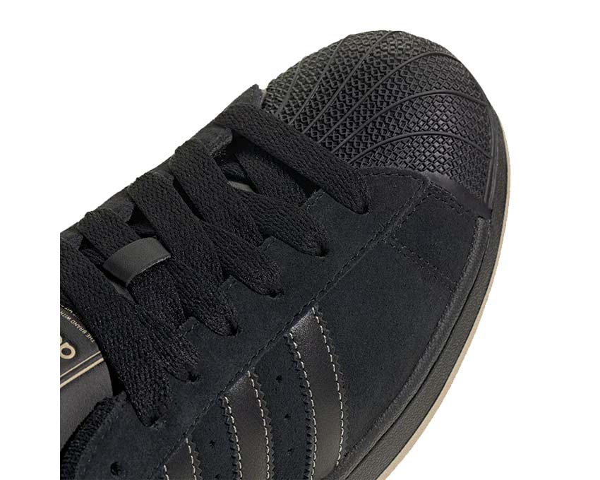 Adidas Superstar II Core Black Seitenansicht — ikonische schwarze Zehenkappe