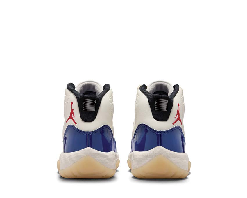 Air Jordan 11 Retro GS Rare Air dunkelblau — Rückansicht iconic Lackleder Jordan 11