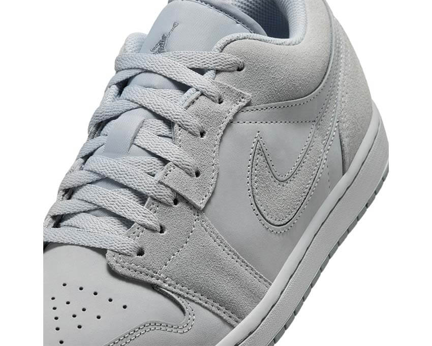 Air Jordan 1 Low SE Craft Wolf Grey vue latérale — sneaker gris retro basketball