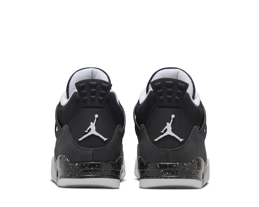 Air Jordan 4 Retro Fear Black White détail — tige cuir noir anthracite