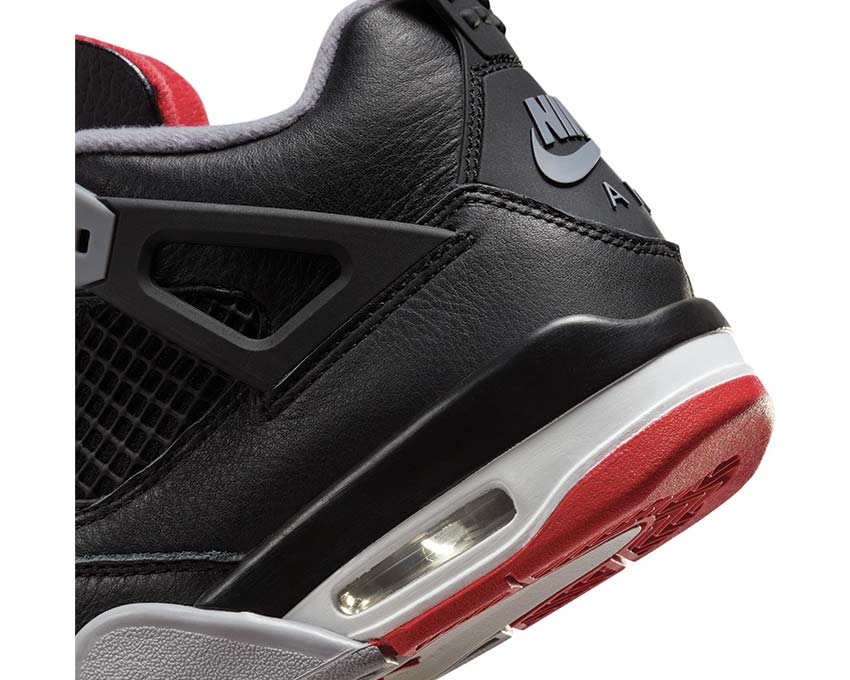 Jordan Air Jordan 4 Retro GS Bred Reimagined vista lateral — malla y cuero