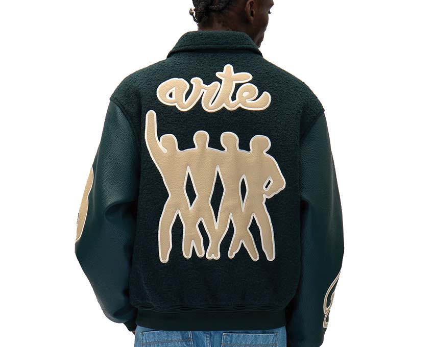 Arte Varsity Jacket Green vista lateral — bandas en contraste universitario