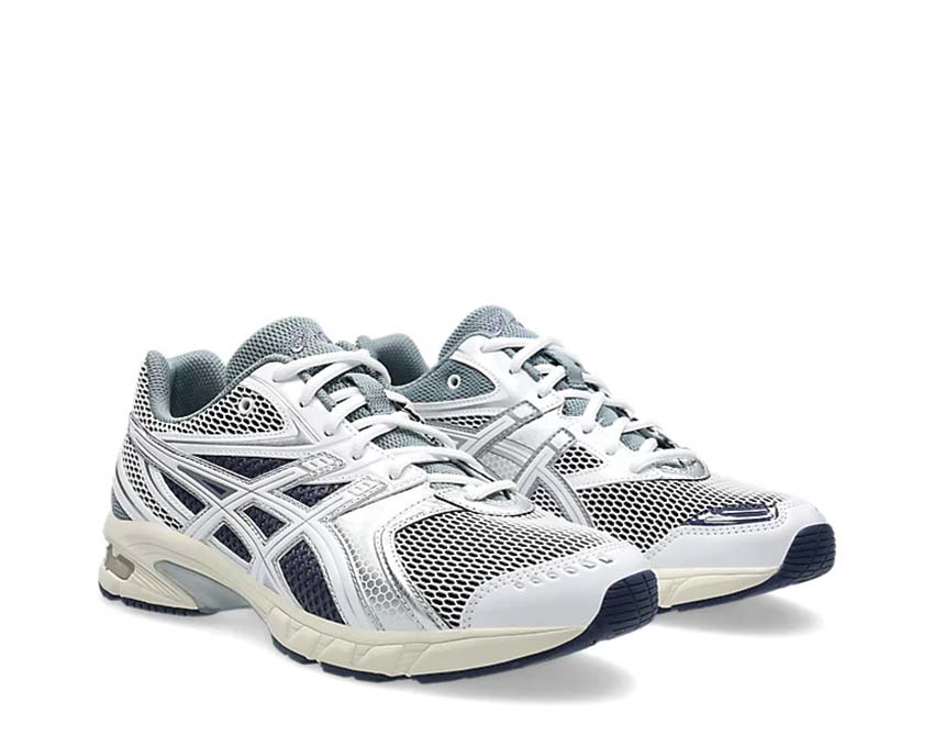 Asics Gel-DS Trainer 14 White/Pure Silver vue latérale — profil racing léger
