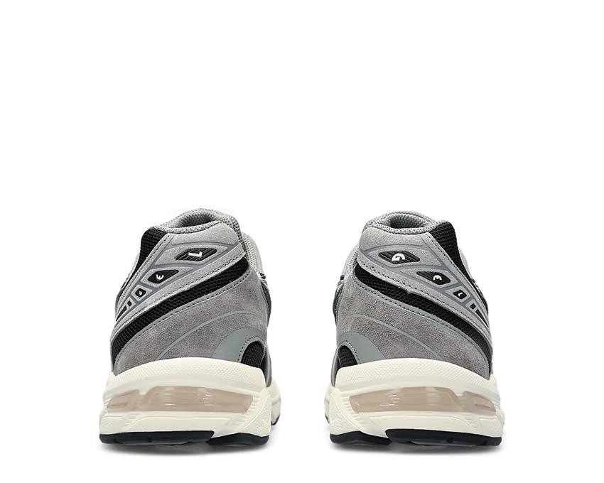 Asics Gel 1130 Black/Carbon détail — mesh et suède noir vintage
