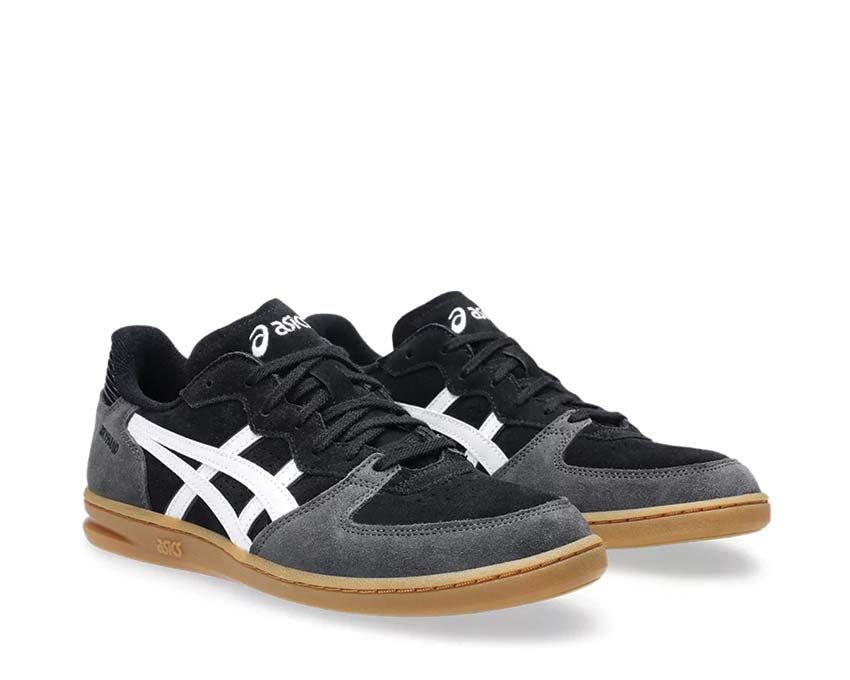 Asics Skyhand OG Black White vue latérale — cuir daim rétro handball femme