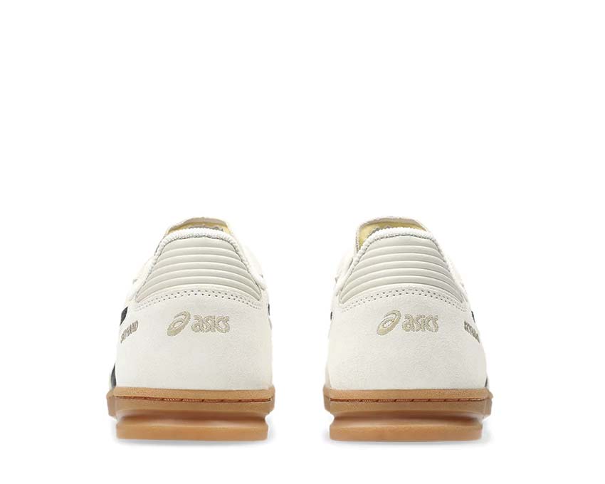 Asics Skyhand OG Oatmeal/Black détail — cuir et mesh premium