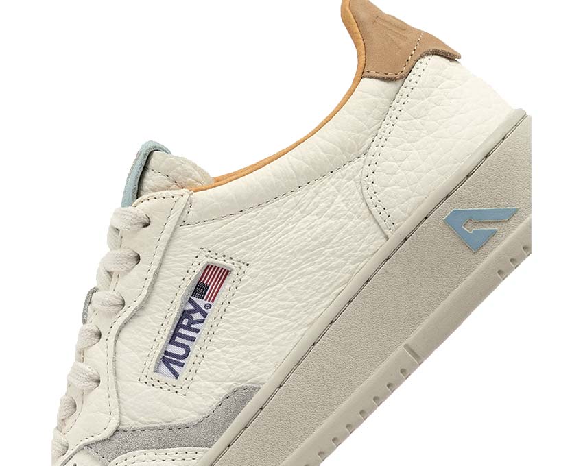 Autry Medalist Low W Nbk Ele Suede Nugget Loft detail — leather panels