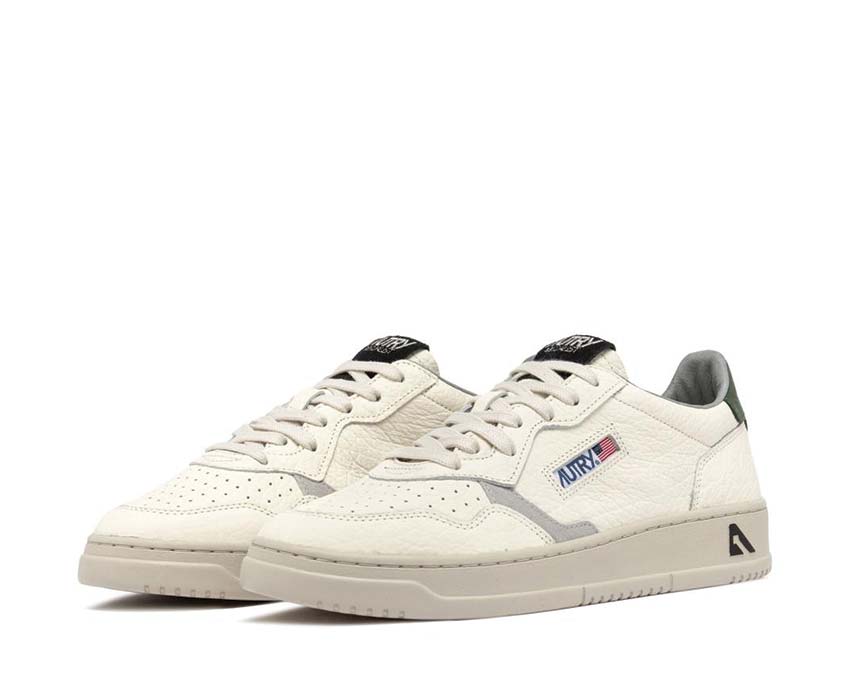 Autry Medalist Low Nbk Suede Mint Loft vista lateral — nubuck y ante
