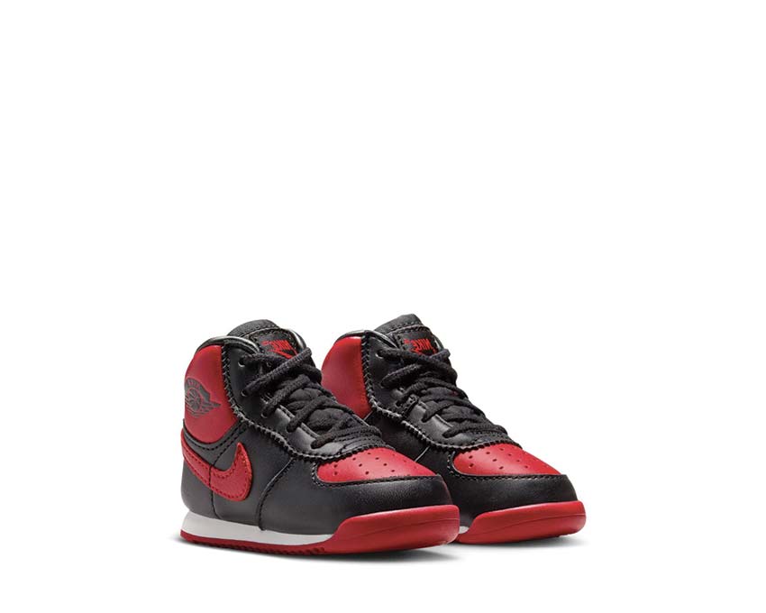 Jordan 1 Retro High '85 Baby Black Varsity Red White semelle — semelle bébé Jordan