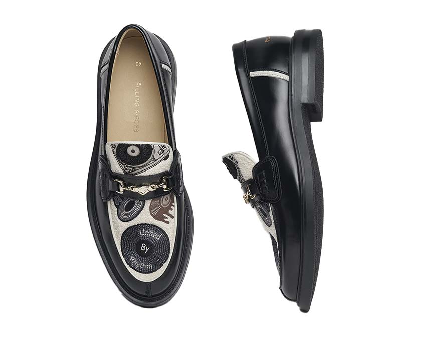 Filling Pieces Loafer Vinyl Black dettaglio — punta ornata finitura curata