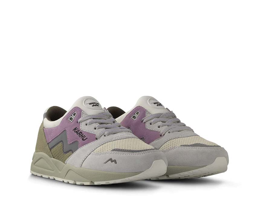 Karhu Aria 95 Dawn Blue/Orchid Petal vista lateral — mesh transpirable