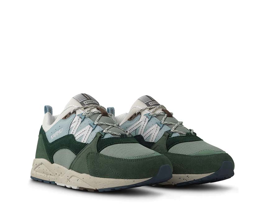 Karhu Fusion 2.0 x MÖLKKY Laurel Wreath Blanc de Blanc vue latérale — tige cuir blanc