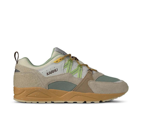 Karhu Fusion 2.0 x MÖLKKY Turtledove Shadow Lime — zapatilla hombre colaboración juego finlandés