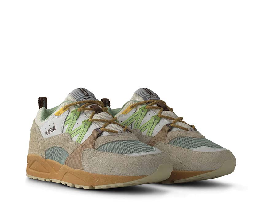 Karhu Fusion 2.0 x MÖLKKY Turtledove Shadow Lime vista lateral — cuero y detalles lima