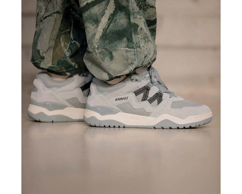 Karhu Fusion XT Lunar Rock Magnet Seitenansicht — Mesh grau schwarz Cross Training