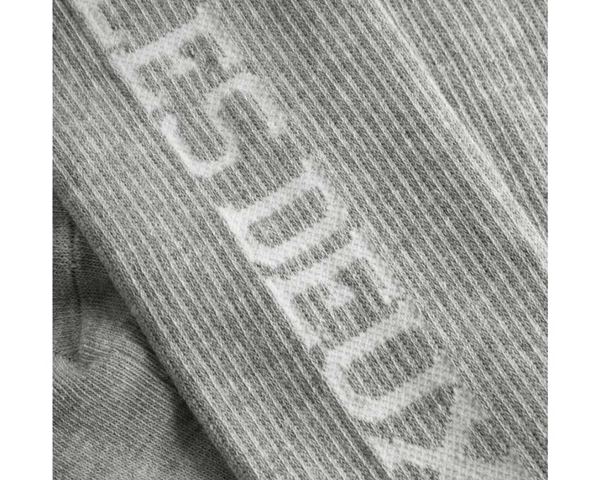 Les Deux Vertigo Socks Light Grey Melange détail — logo brodé