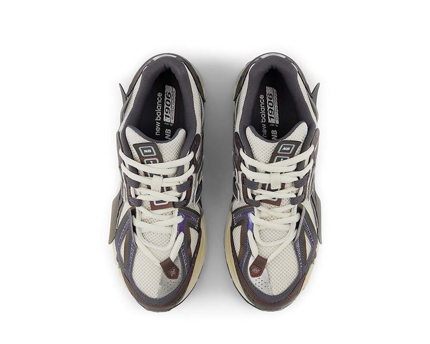 New Balance 1906A Classic Crimson/Sea Salt/Black Cement dettaglio — inserti in scamosciato e nubuck