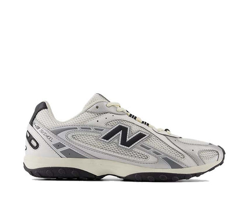New Balance 204L Silver Metallic — sneaker argentée métallisée look futuriste