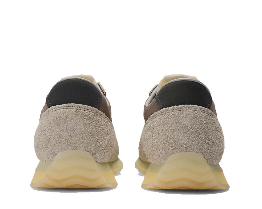 New Balance 471 Arid Stone Raincloud Morel détail — tige mesh respirante suède