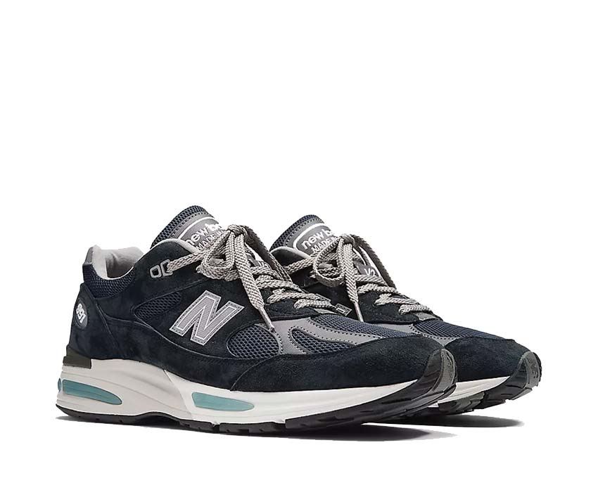 New Balance 991v2 Made in UK Dark Navy vue latérale — silhouette classique
