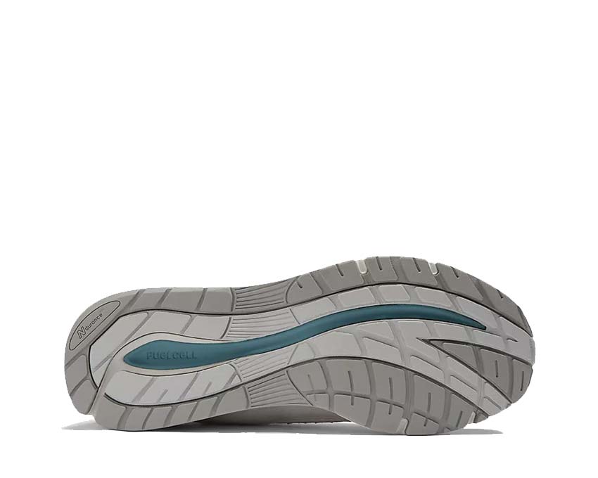 New Balance 991v2 Made in UK Cool Grey — vista tre quarti frontale