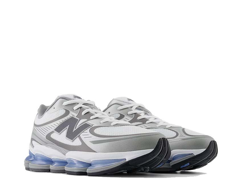 New Balance Abzorb 2000 White Silver Metallic vue latérale — reflets métalliques