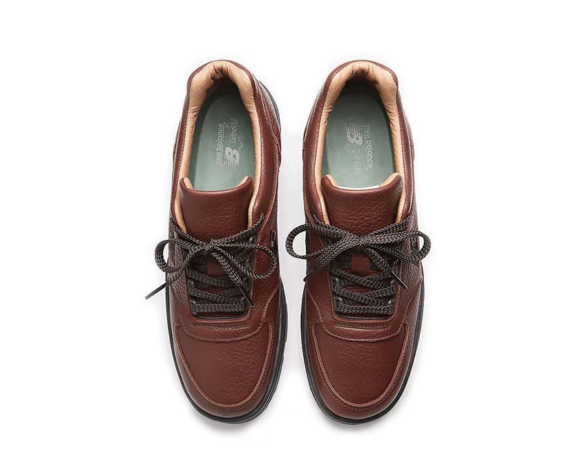 New Balance Allerdale Made in UK Black Coffee dettaglio — cuciture a contrasto e finitura artigianale