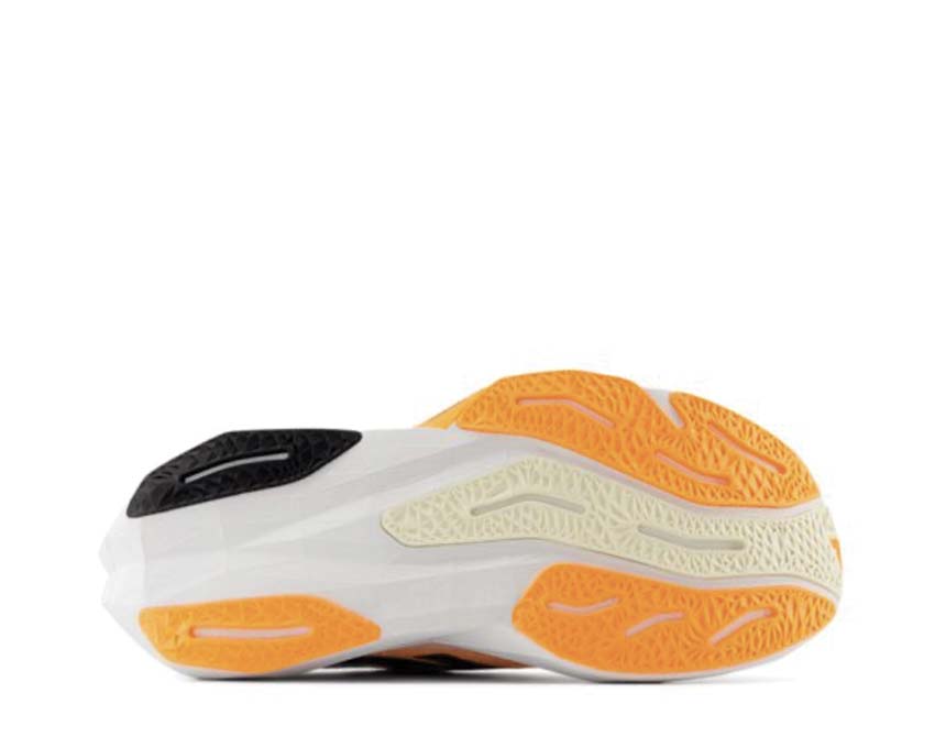 New Balance FuelCell Rebel V4 Angora suela — espuma FuelCell propulsión running