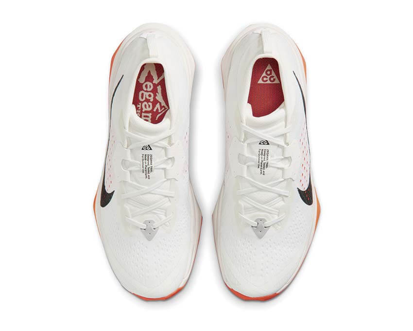 Nike ACG Zegama Trail Summit White — vue trois quarts trail ACG blanc