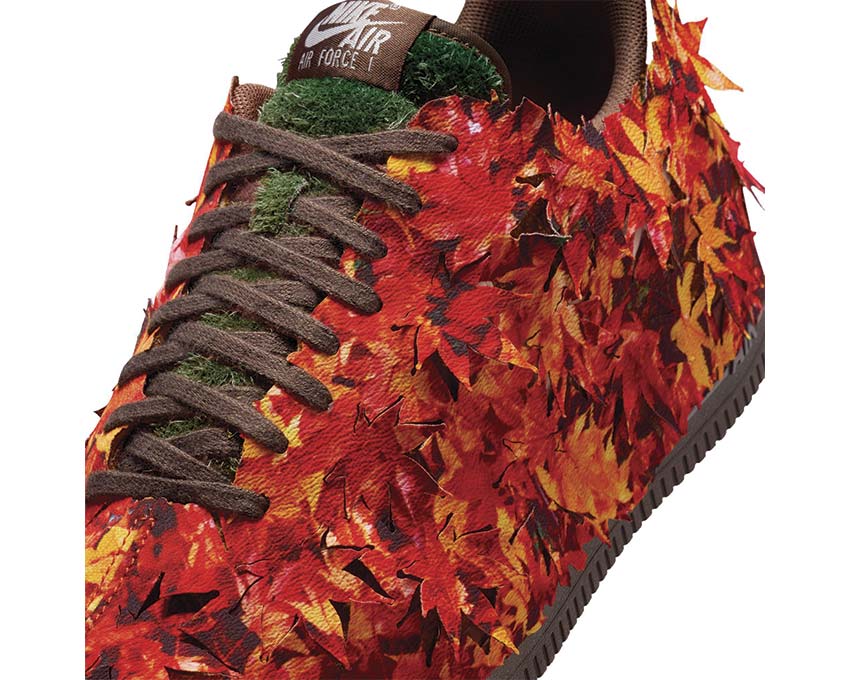 Nike Air Force 1 '07 LX Leaf Camo vue latérale — tige cuir imprimé leaf camo