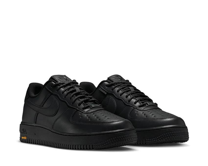 Nike Air Force 1 x Vibram Gore-Tex Off Noir semelle — Vibram crantée off noir