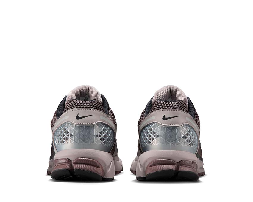 Nike Zoom Vomero 5 College Grey / Black - Cave Stone - Mtlc Silver FB9149-005