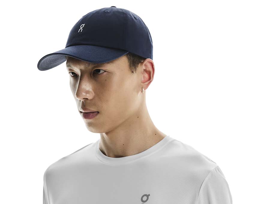 On All Day Cap Navy — casquette running 6 panneaux classique logo brodé