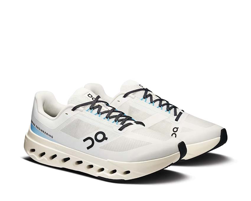 On Cloudsurfer Next Ivory vue latérale — tige flexible running homme
